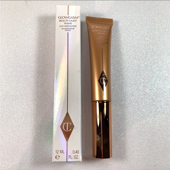 Charlotte Tilbury Glowgasm Beauty Light Wand Goldgasm BNIB - Picture 1 of 3